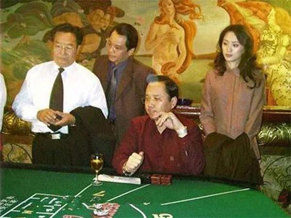 澳门六大赌牌持有人揭秘，豪华背后的神秘面孔澳门六大赌牌持有人是谁呀图片大全视频